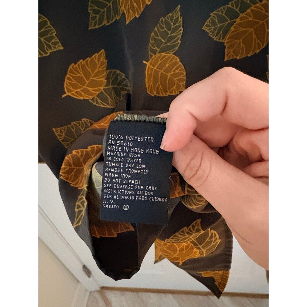 Vintage Leaf Pattern Short Sleeve Button Down - image 5